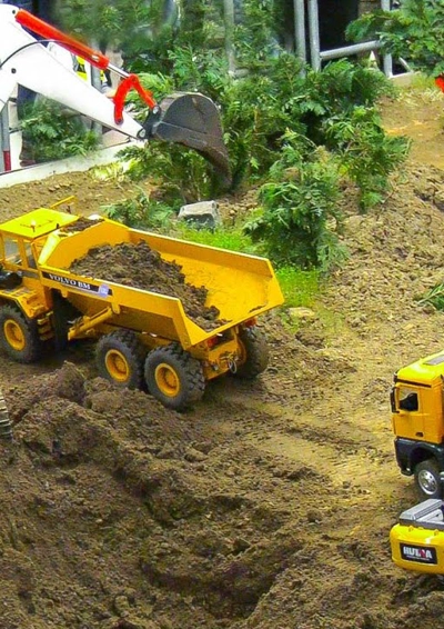 Arbejdende RC maskiner